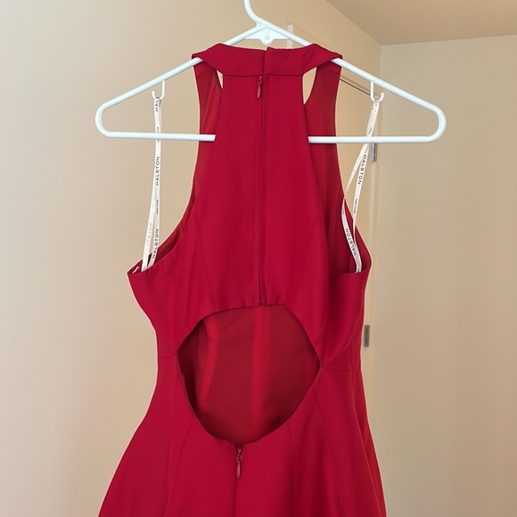 Halston cutout structured fit and flare cocktail dress red sleeveless racerback - Picture 3 of 4